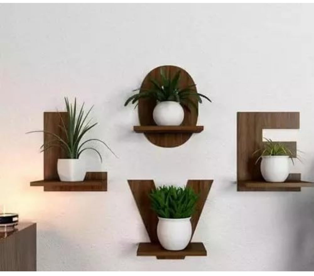 Wooden wall Love