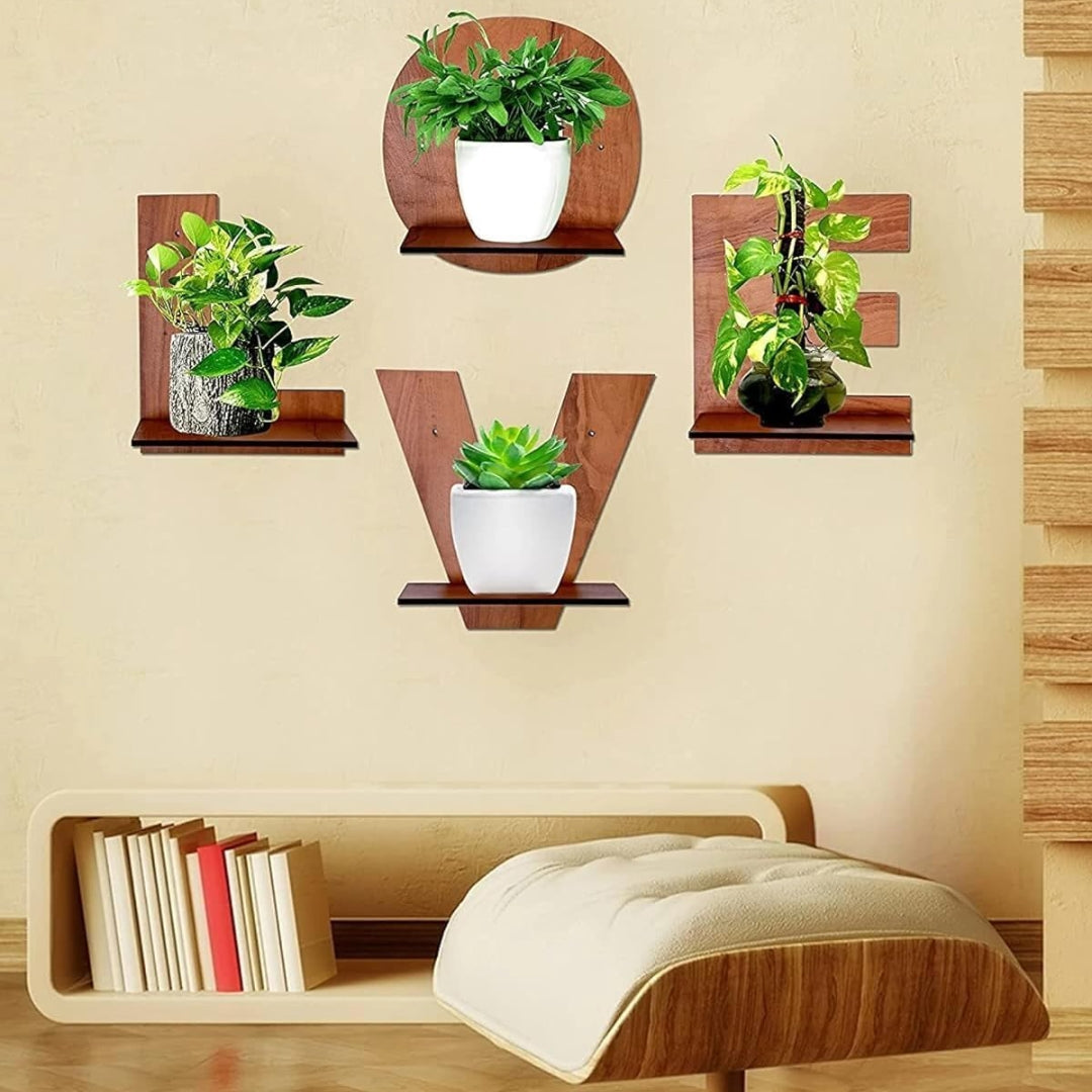 Wooden wall Love